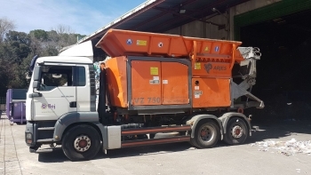 Una ARJES VZ-750  para Boj Serveis de Reciclatge, SL
